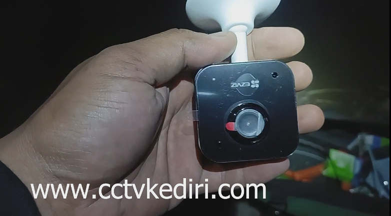 <p>Apa itu CCTV EZVIZ ? CCTV Ezviz adalah produk kamera pengawas berbasis teknologi canggih yang dirancang untuk memberikan solusi keamanan bagi rumah, kantor, toko, gudang dan berbagai property lainnya EZVIZ dikenal sebagai satu merek terkemuka yang memadukan kualitas gambar tingg, fitur pintar berbasis Al, hingga kemudahan integrasi dengan perangkat lainnya. Produk CCTVini hadir dalam berbagai varian, mulai dari kamera indoor, outdoor, hingga kamera dengan dua lensa, kamera PTZ ( Pan Tilt Zoom ), dan kamera nirkabel yang bisa diakses melalui aplikasi.</p>